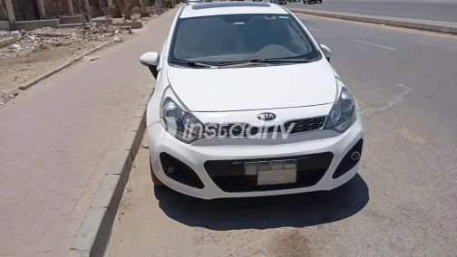 Kia Rio 2013 White Used for Sale - 4