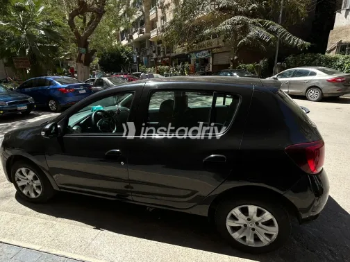 رينو سانديرو 2021 أسود مستعملة للبيع - 10