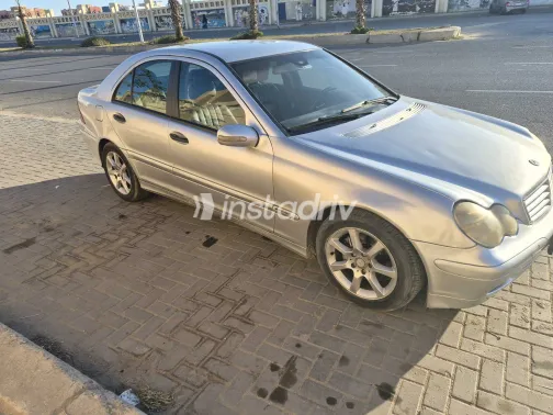 Mercedes C 180 2004 Silver Used for Sale - 1