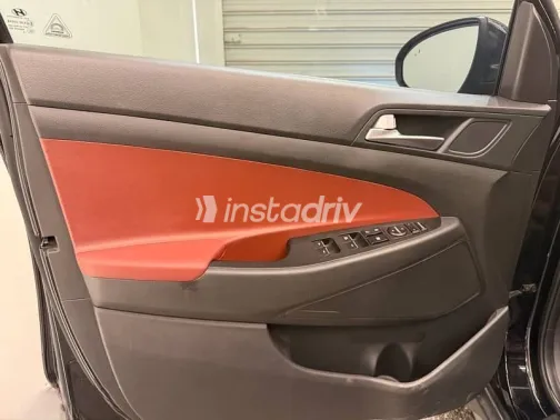 Hyundai Tucson 2019 Black Used for Sale - 7