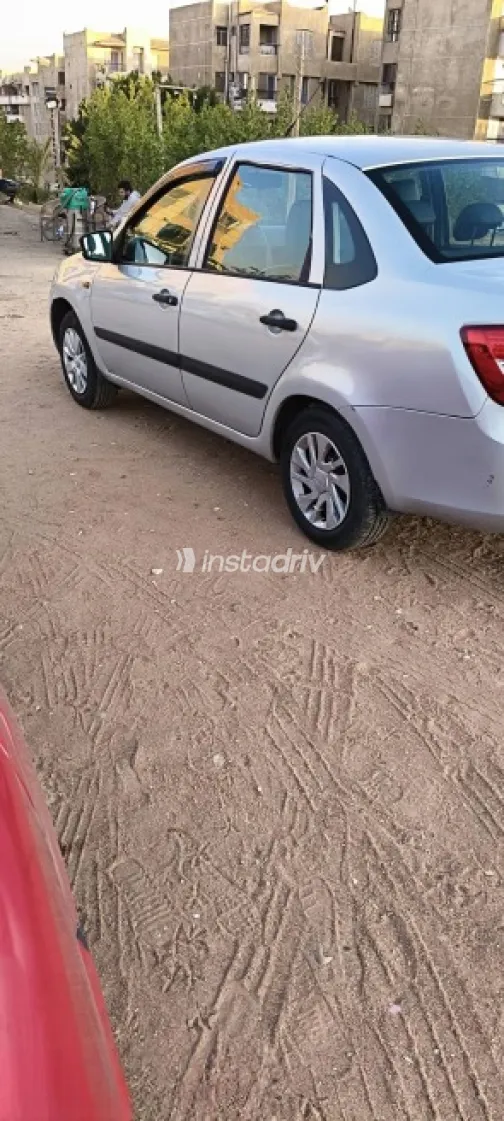 Lada Granta 2016 Silver Used for Sale - 3
