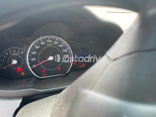 هيونداي I10 2015 فضي مستعملة للبيع - 4