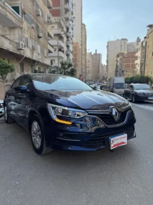 رينو ميجان 2023 أزرق غامق مستعملة للبيع