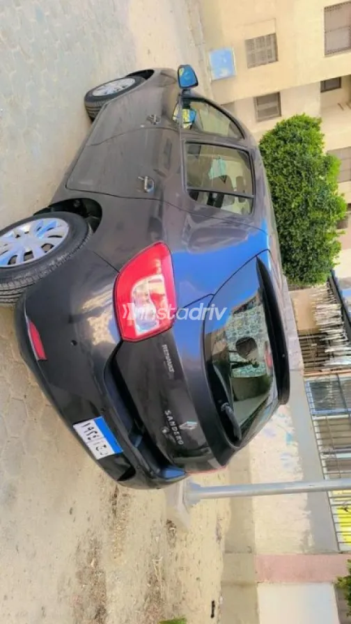Renault Sandero 2017 White Used for Sale - 4