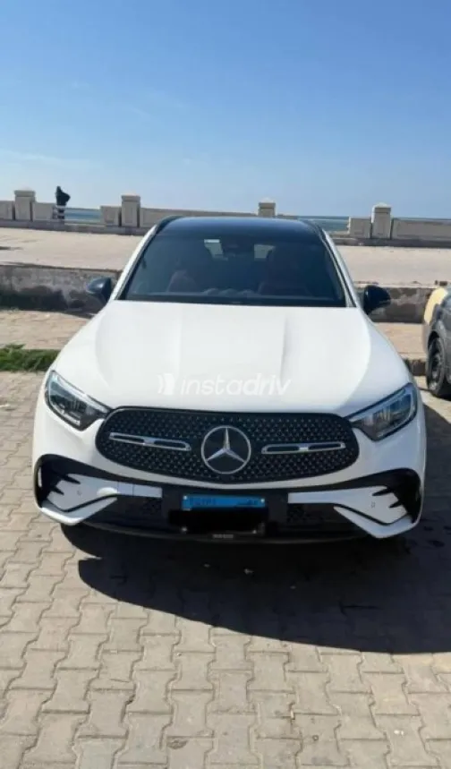 مرسيدس GLC 200 2024 أبيض مستعملة للبيع - 1