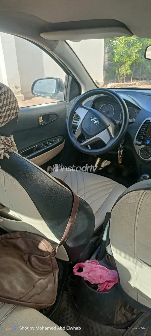 Hyundai I20 2011 Gray Used for Sale - 1