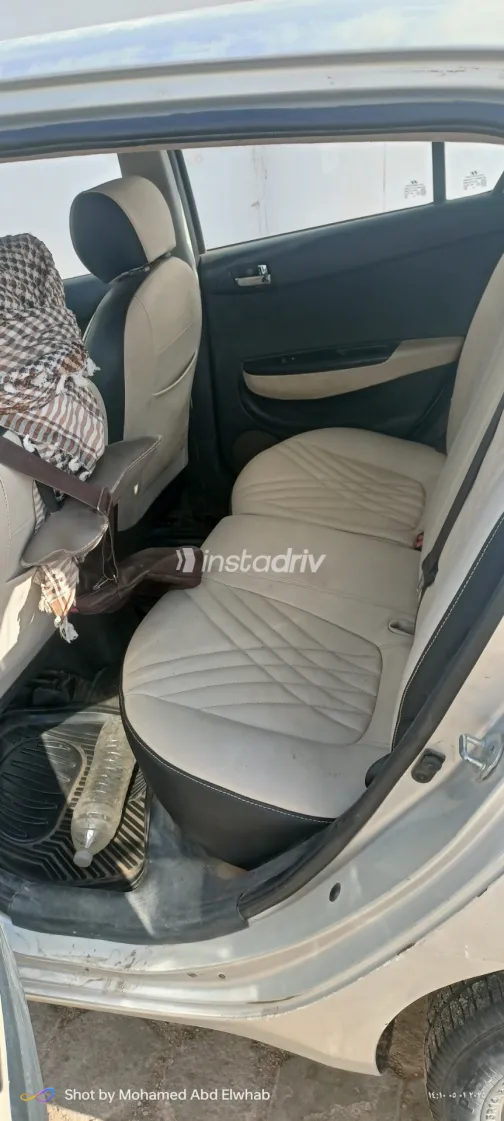 Hyundai I20 2011 Gray Used for Sale - 4