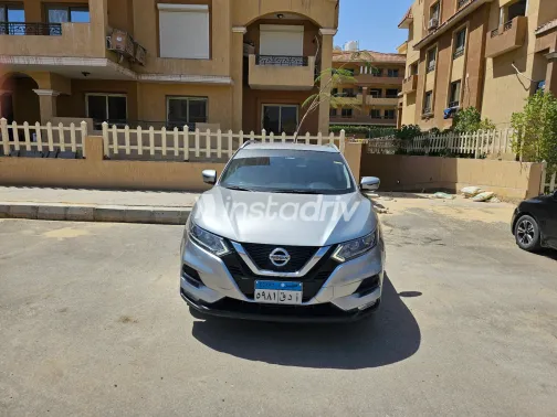 نيسان قشقاي 2021 فضي مستعملة للبيع - 3