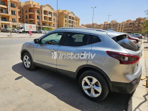 نيسان قشقاي 2021 فضي مستعملة للبيع - 4