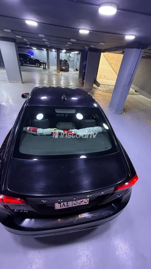 Volvo S60 2015 Black Used for Sale - 3