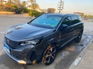 بيجو 5008 2024 رمادي مستعملة للبيع