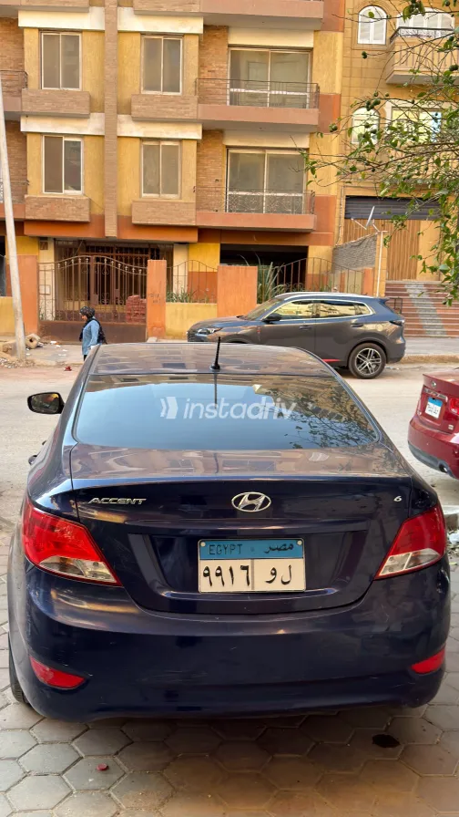 Hyundai Accent 2021 White Used for Sale - 4