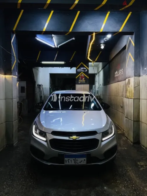 Chevrolet Cruze 2016 Silver Used for Sale - 4