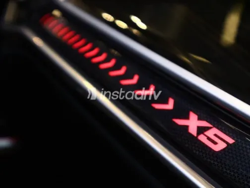 بي ام دبليو X5 2025 أبيض مستعملة للبيع - 8