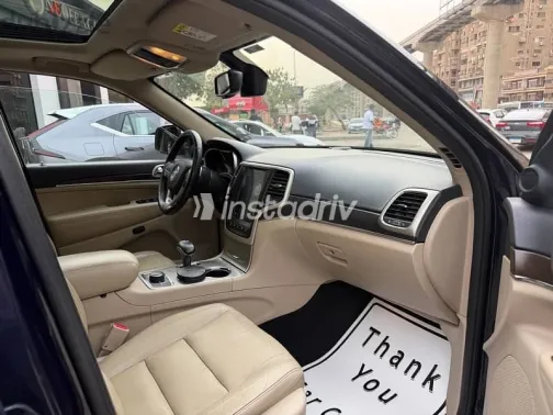 Jeep Grand Cherokee 2016 White Used for Sale - 8