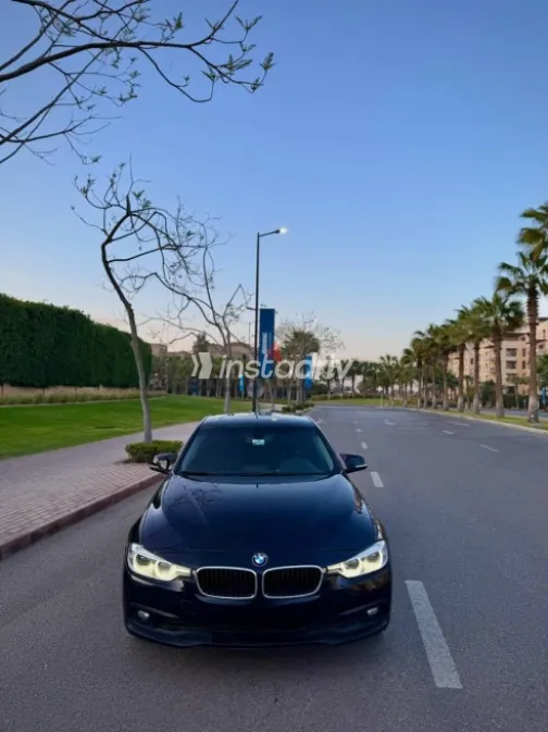 BMW 318 2019 Black Used for Sale - 3
