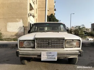 لادا 2107 2007 أبيض مستعملة للبيع