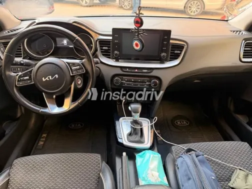 Kia Xceed 2022 Gray Used for Sale - 1