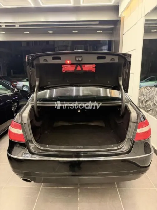 Mercedes E 200 2011 Dark Blue Used for Sale - 4