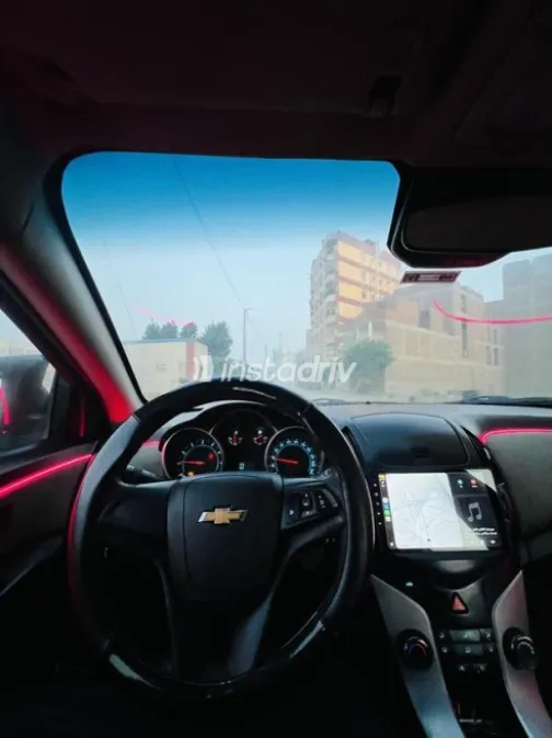 Chevrolet Cruze 2016 Silver Used for Sale - 9