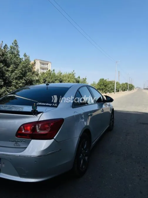 Chevrolet Cruze 2016 Silver Used for Sale - 10