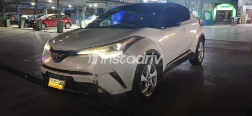 Toyota C-HR 2017 White Used for Sale - 6