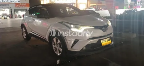 Toyota C-HR 2017 White Used for Sale - 8