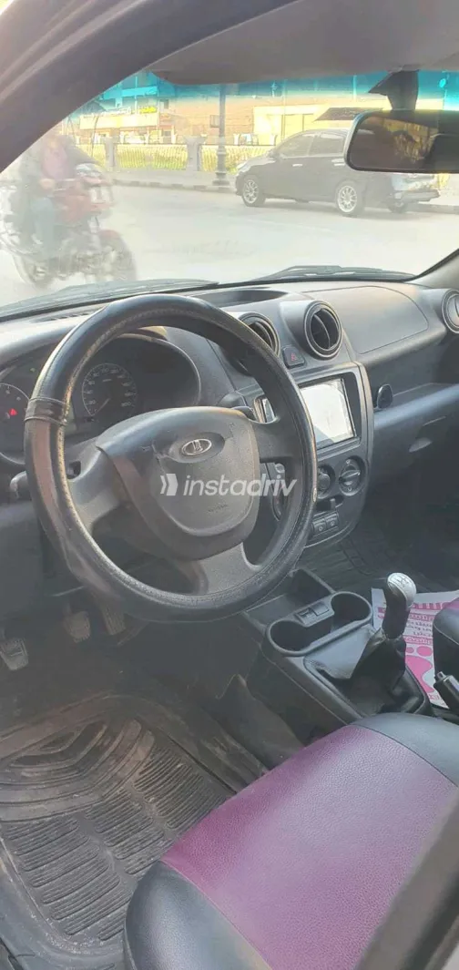 Lada Granta 2018 Gray Used for Sale - 4
