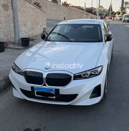 بي ام دبليو I3 2025 أبيض مستعملة للبيع - 1