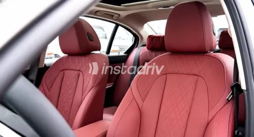 بي ام دبليو I3 2025 أبيض مستعملة للبيع - 8