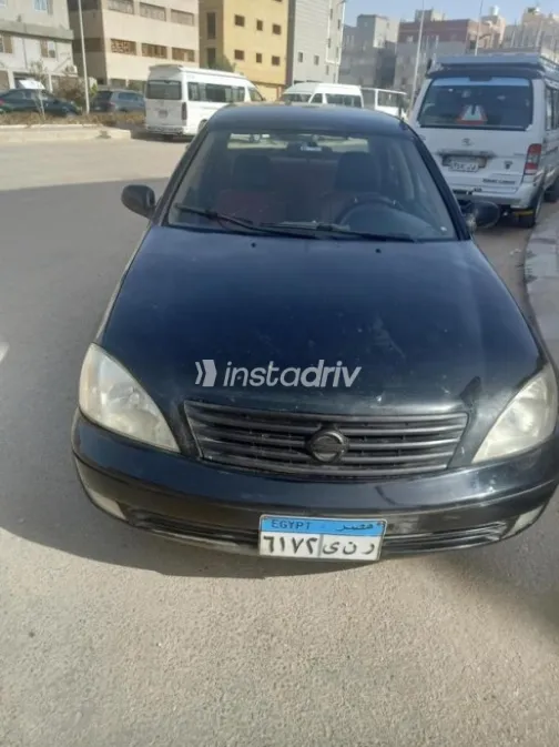 نيسان صنى 2011 أسود مستعملة للبيع - 4