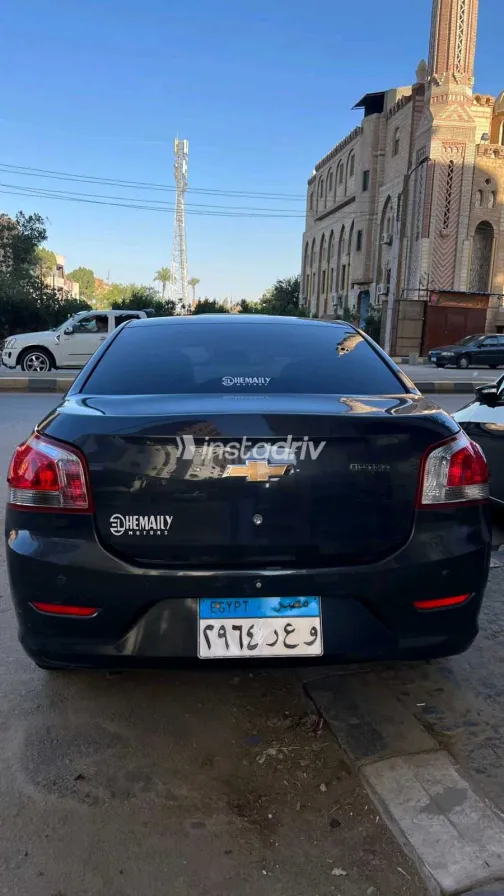 Chevrolet Optra 2022 White Used for Sale - 7