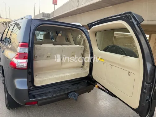 تويوتا برادو 2014 أسود مستعملة للبيع - 2
