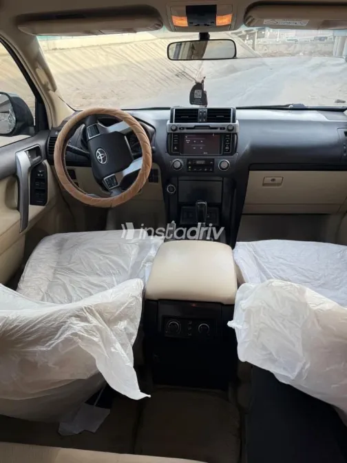 تويوتا برادو 2014 أسود مستعملة للبيع - 8