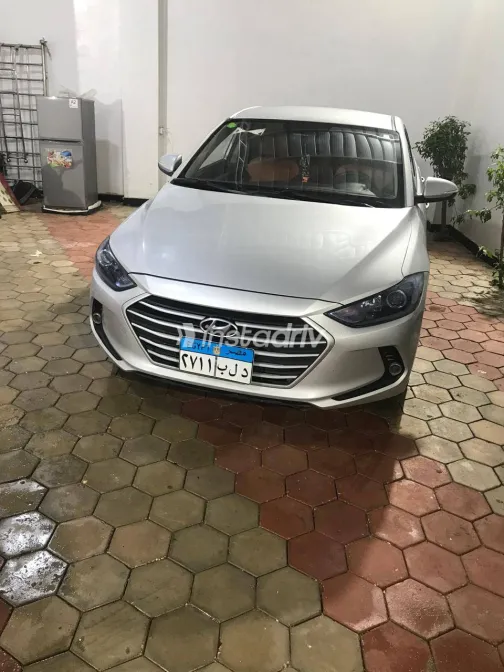 Hyundai Elantra AD 2017 Silver Used for Sale - 1