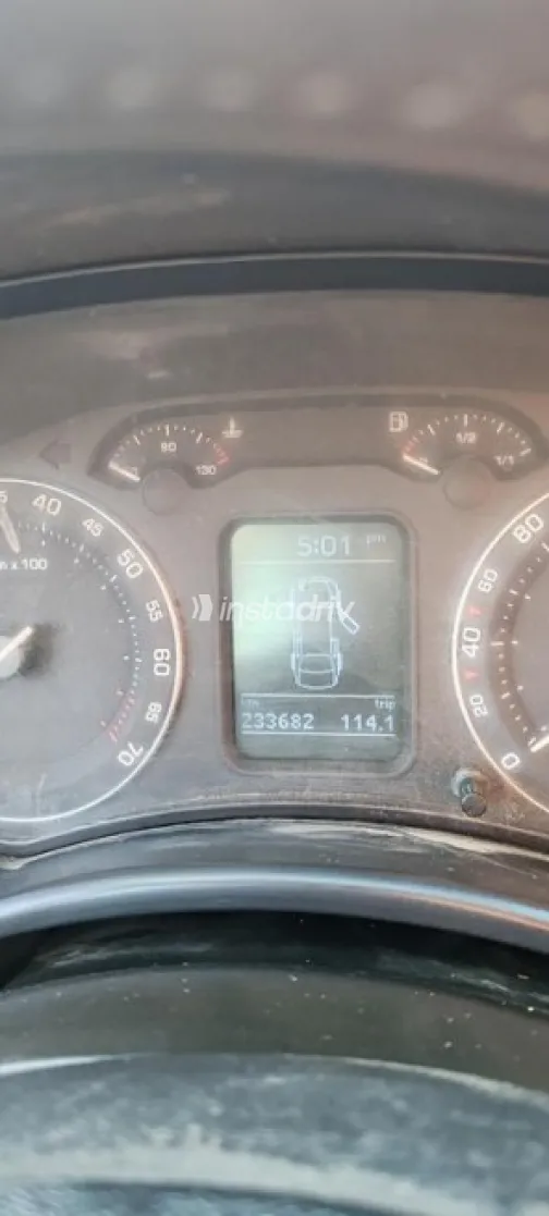سكودا اوكتافيا A5 2007 أبيض مستعملة للبيع - 6