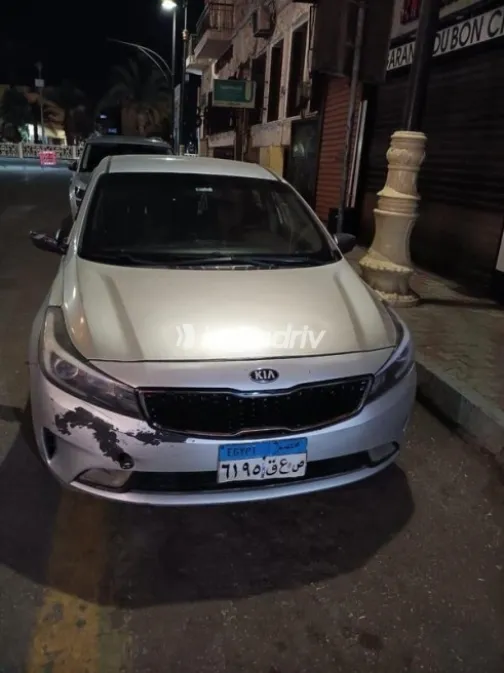 Kia Cerato 2018 White Used for Sale - 1