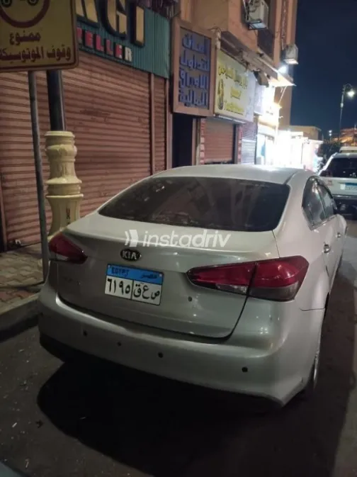 Kia Cerato 2018 White Used for Sale - 4