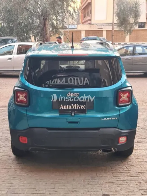 جيب رينيجيد 2021 أزرق غامق مستعملة للبيع - 4