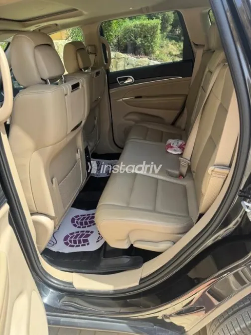 Jeep Cherokee 2022 Black Used for Sale - 4