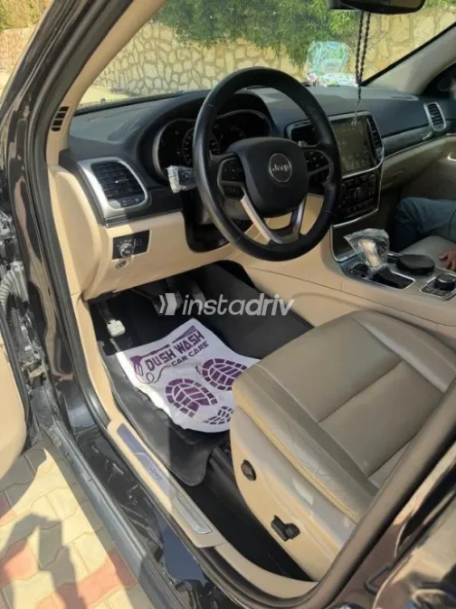 Jeep Cherokee 2022 Black Used for Sale - 5