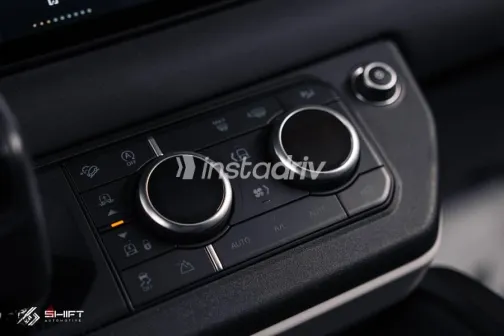 Land Rover Defender 2020 Silver Used for Sale - 10