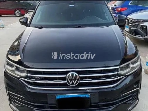Volkswagen Tiguan 2021 Black Used for Sale - 8