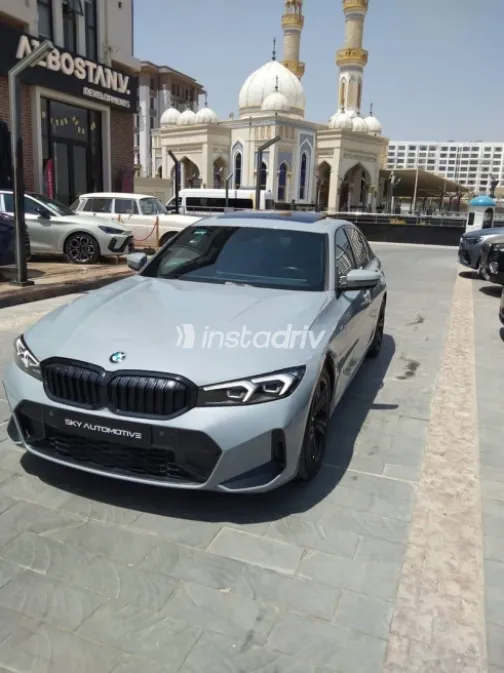بي ام دبليو 320 2023 رمادي مستعملة للبيع - 1