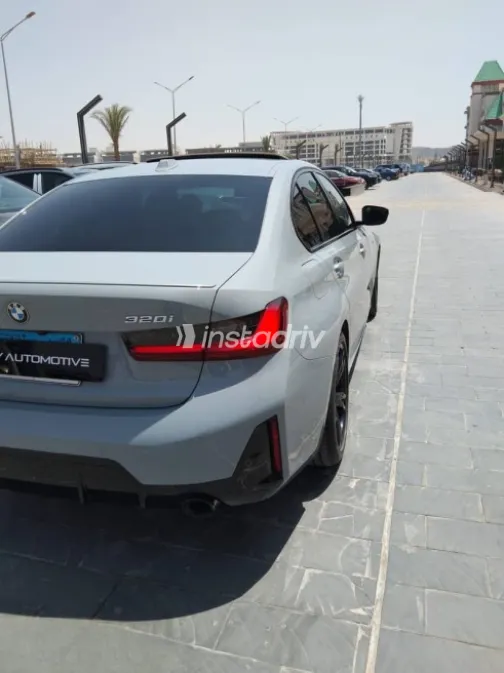 بي ام دبليو 320 2023 رمادي مستعملة للبيع - 2