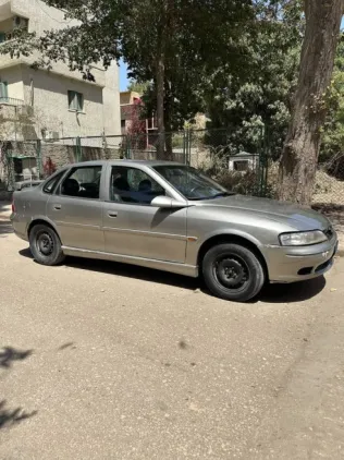 Opel Vectra 1996 Gold Used for Sale