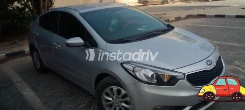 كيا K3 2015 فضي مستعملة للبيع - 1