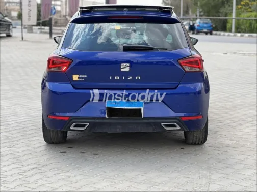 سيات ابيزا 2021 أزرق غامق مستعملة للبيع - 6