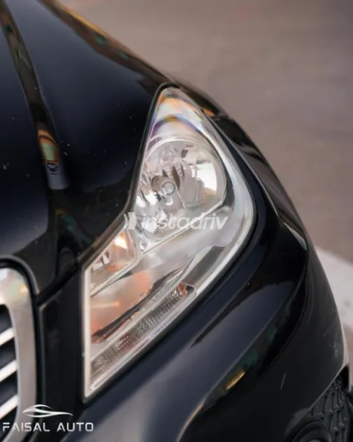Mercedes C 180 2012 Black Used for Sale - 7