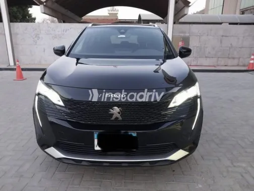 بيجو 5008 2022 أسود مستعملة للبيع - 1